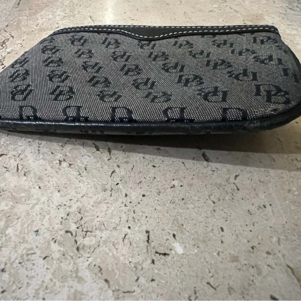 Dooney and Bourke Vintage Signature Wristlet